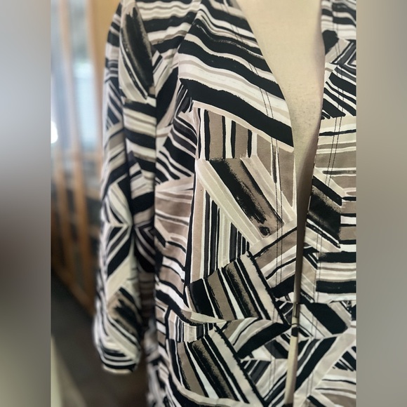 Kasper - tribal stripes inspired long blazer (NWOT) - Picture 4 of 11
